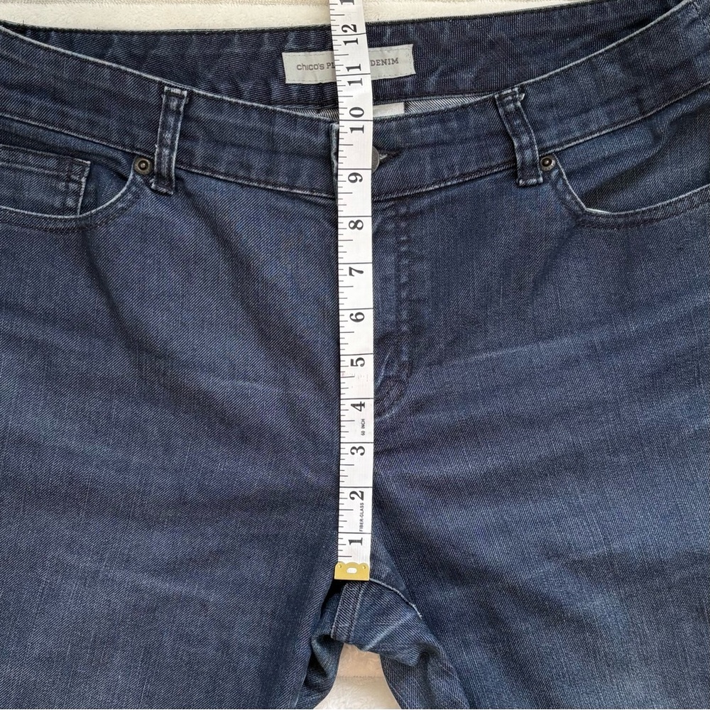 Chico’s Platinum Denim Bootcut Jeans High Rise Dark Wash 1.5 Short - Picture 9 of 11